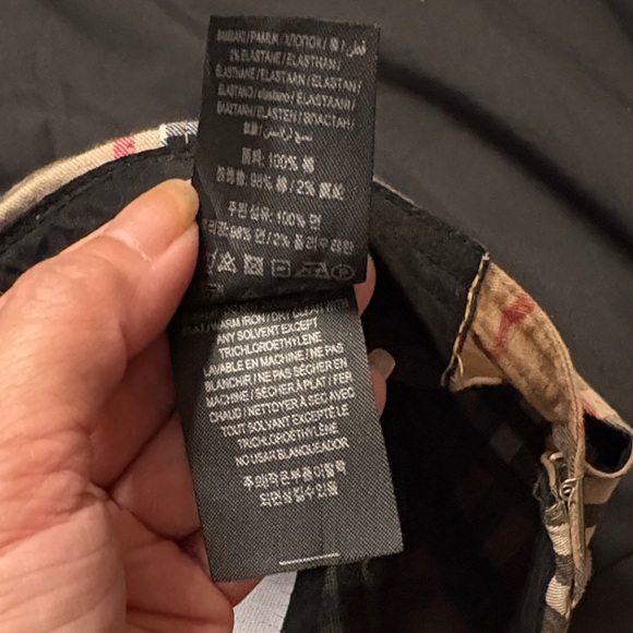 Burberry Beige Checkered Cap - Picture 6 of 6